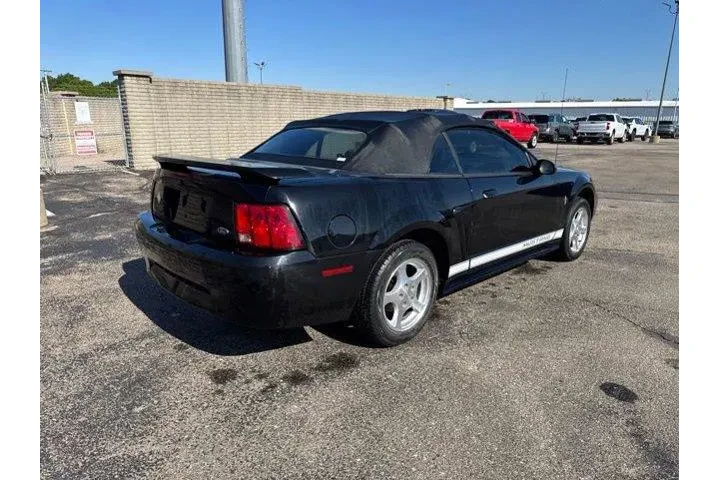 $5982 : Ford Mustang 2002 Deluxe 2dr image 7