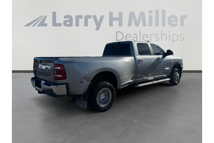 $35909 : Ram 3500 2021 4x4 Big Horn 4 image 5