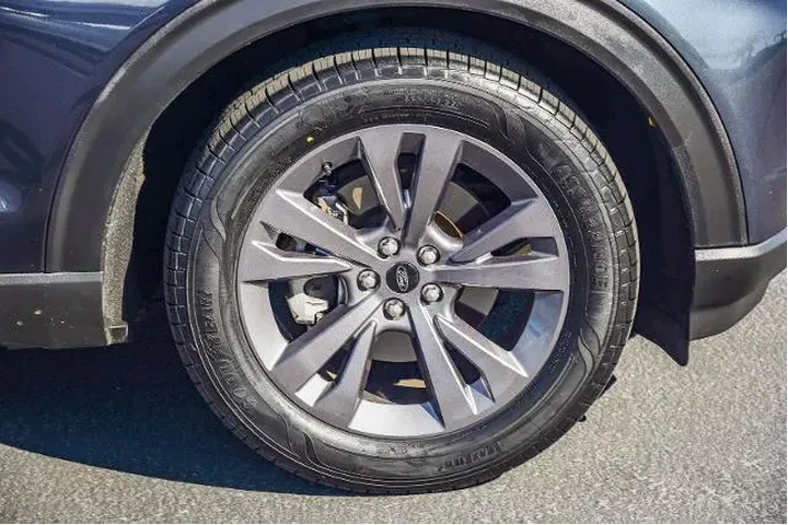 $29995 : Ford Explorer 2023 XLT 4dr S image 9