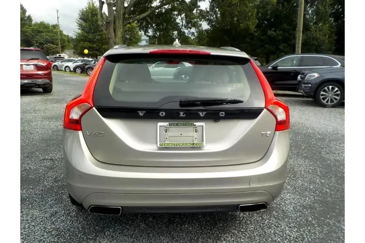 $8521 : 2015 V60 T5 Drive-E Premier F image 4