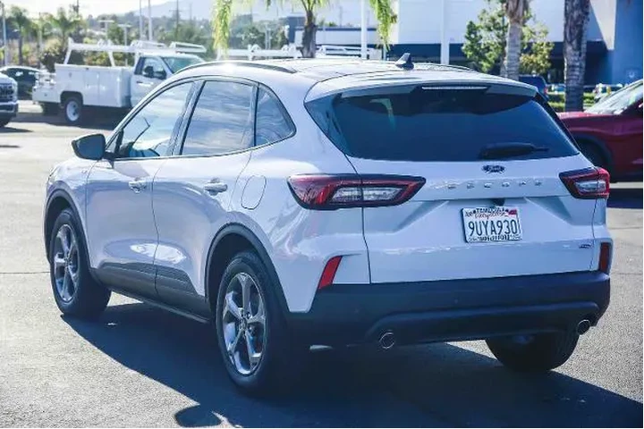 $37905 : Ford Escape Hybrid 2025 ST-L image 6