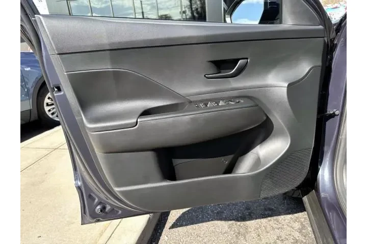 $22899 : Hyundai KONA 2024 AWD SEL 4d image 8