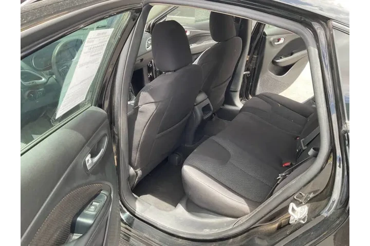 2014 Dart SE image 8