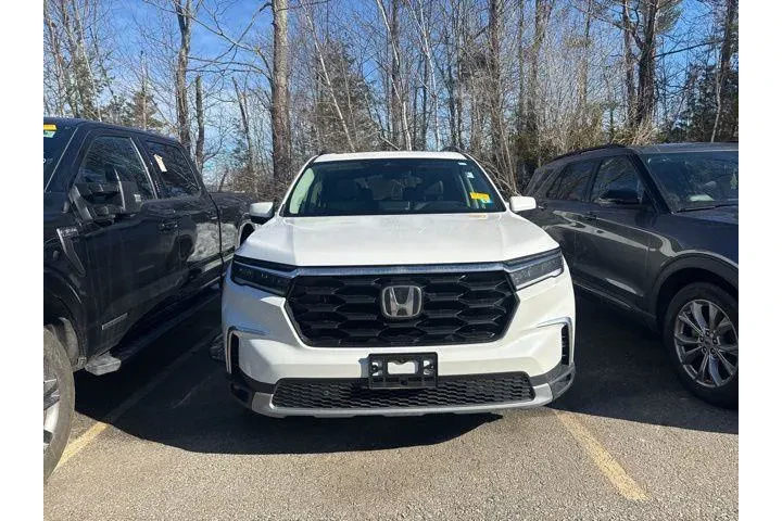 $38515 : Honda Pilot 2023 AWD Touring image 2