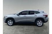 $28220 : Chevrolet Trax 2025 LS 4dr C thumbnail