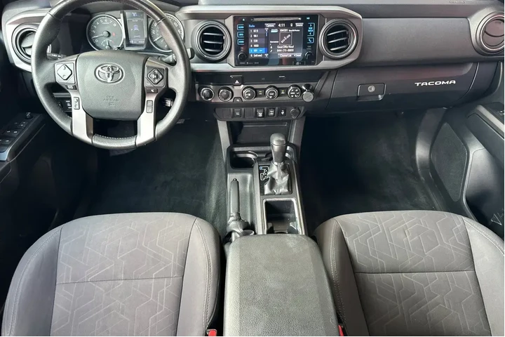 $33900 : Toyota Tacoma 2019 4x4 TRD O image 6