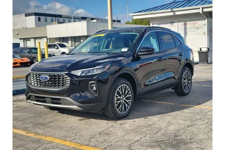 $24590 : Ford Escape Plug-In Hybrid 2 image 2