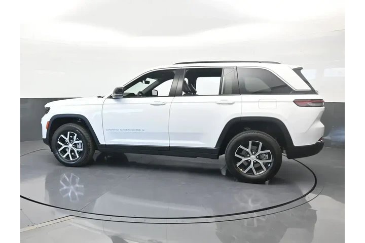 $37988 : Jeep Grand Cherokee 2025 4x2 image 3