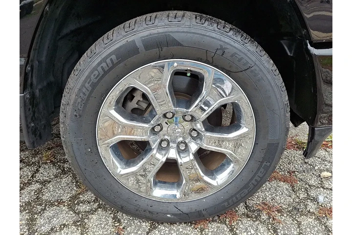 $30899 : Ram 1500 2023 4x4 Big Horn 4 image 9