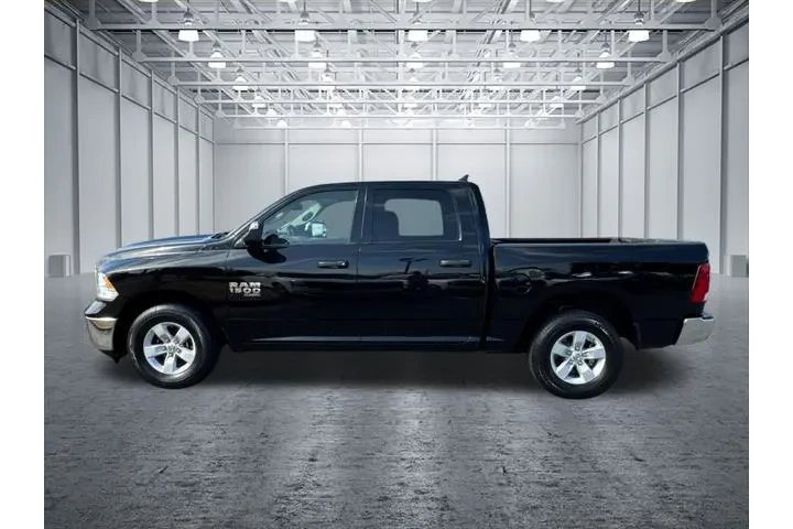 $28986 : Ram 1500 Classic 2023 4x4 SL image 4