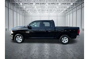 $28986 : Ram 1500 Classic 2023 4x4 SL thumbnail