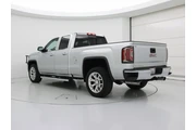 $26998 : GMC Sierra 1500 2017 4x4 SLT thumbnail