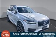 PRE-OWNED 2017 VOLVO XC90 MOM