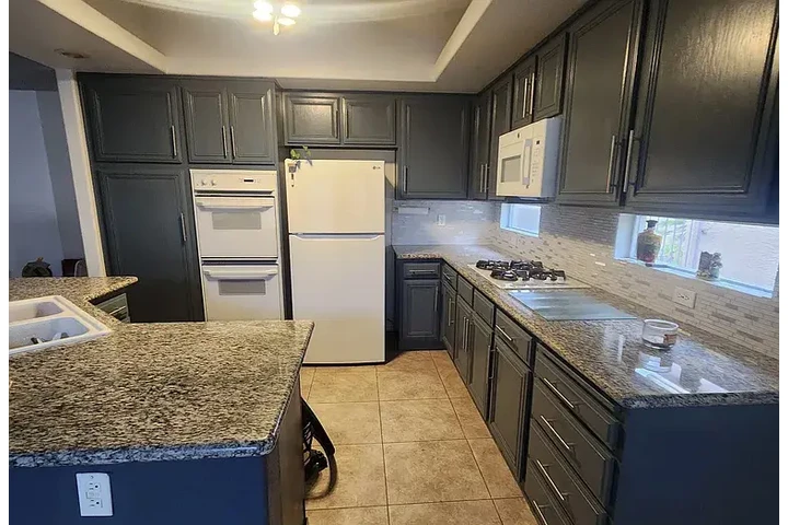 $1750 : HOME AVAILABLE IN LAS VEGAS image 6