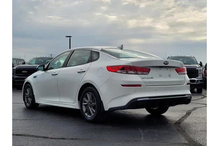 $13577 : Kia Optima 2020 S 4dr Sedan image 5