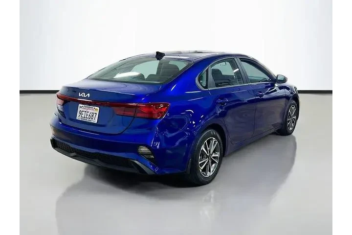 $16862 : Kia Forte 2023 LX 4dr Sedan image 7