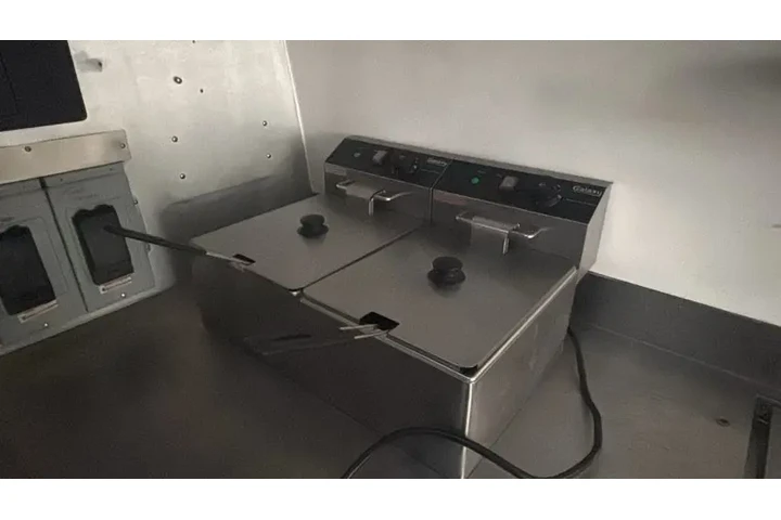 $79995 : 2022 SPRINTER 4500 CARGO image 1