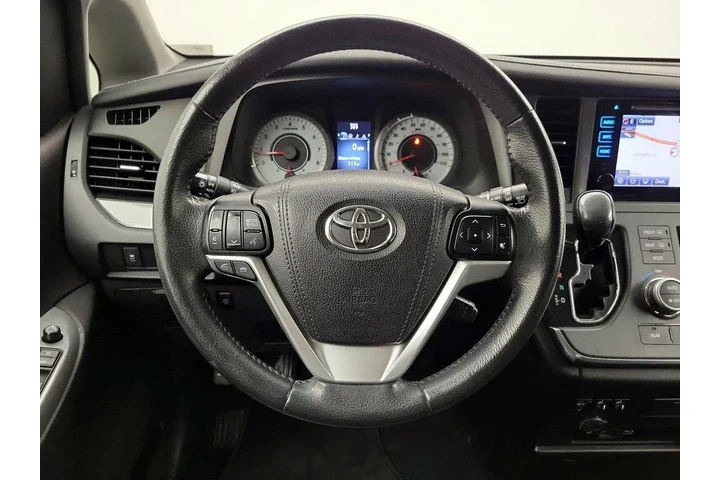 $22998 : Toyota Sienna 2017 SE 8-Pass image 10