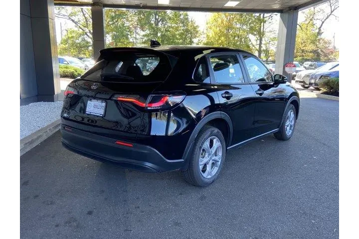 Honda HR-V 2024 AWD LX 4dr C image 5