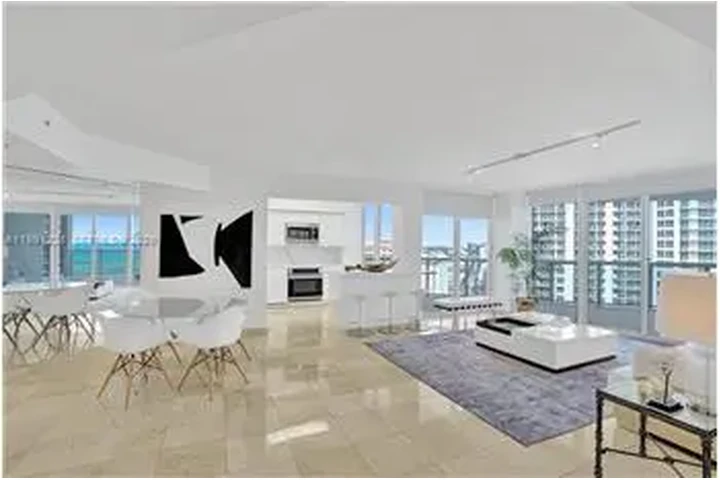 $5800 : Rental property with 2 bedro image 2