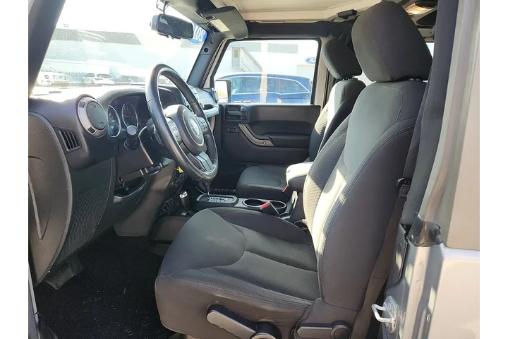 $17995 : Jeep Wrangler 2016 4x4 Sport image 8
