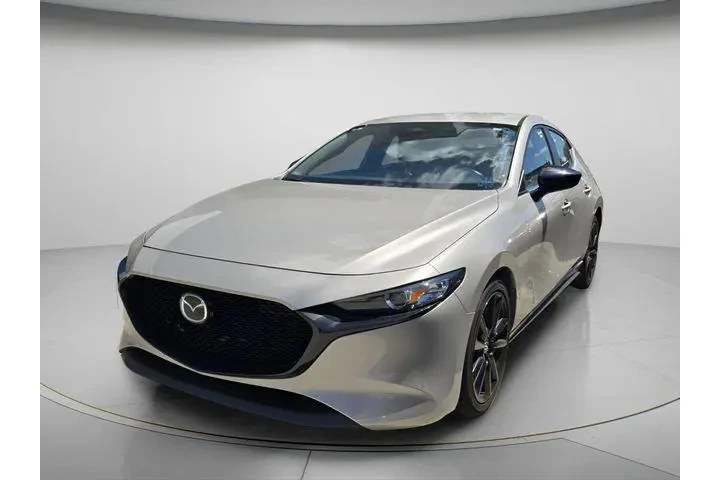 $18911 : Mazda Mazda3 Hatchback 2024 image 4