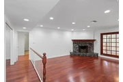 $2435 : 3 Bedroom House in Los Angeles thumbnail