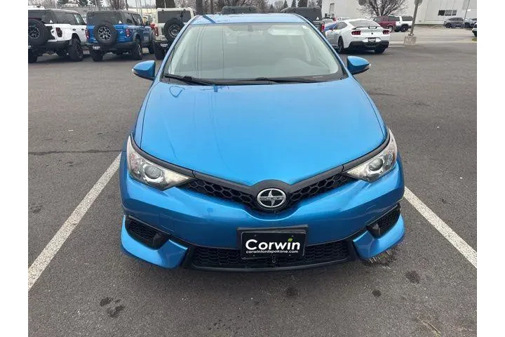$10989 : Scion iM 2016 4dr Hatchback image 9