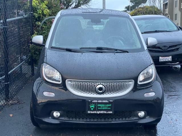 $8900 : Used 2018 fortwo electric dri image 3