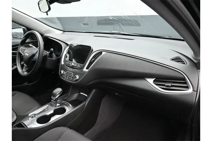 $16432 : Chevrolet Malibu 2023 LT 4dr image 9