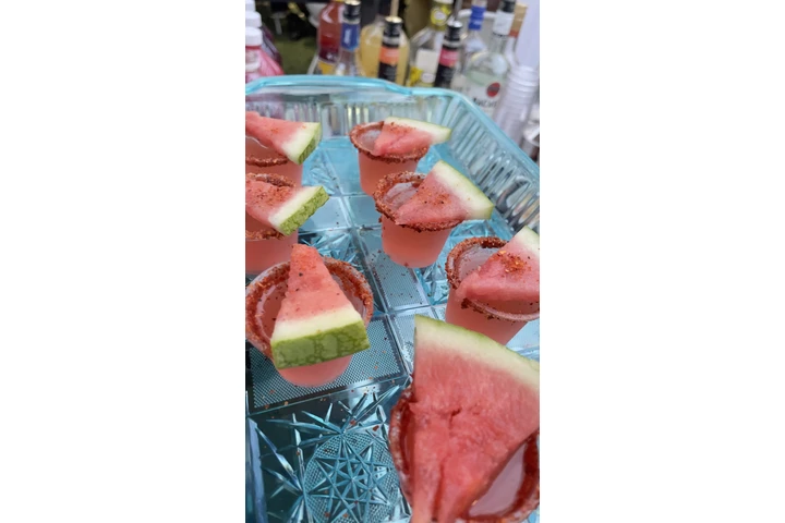 Bartenders y Meseros image 5