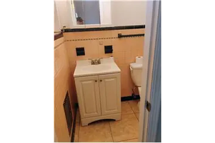 $1375 : Rental property with 1 bedro image 8