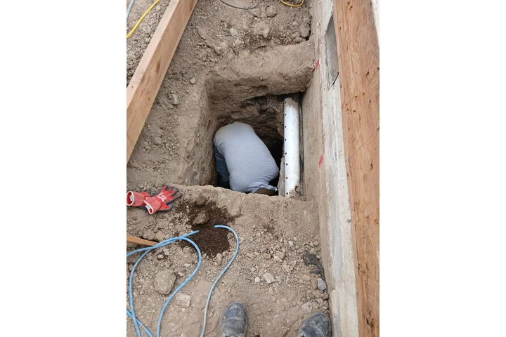 Demolition and Remove Junk image 6