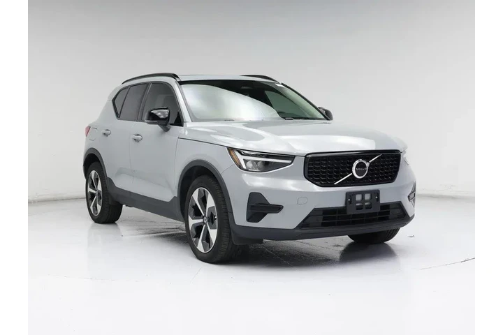 $26998 : Volvo XC40 2024 AWD B5 Core image 1