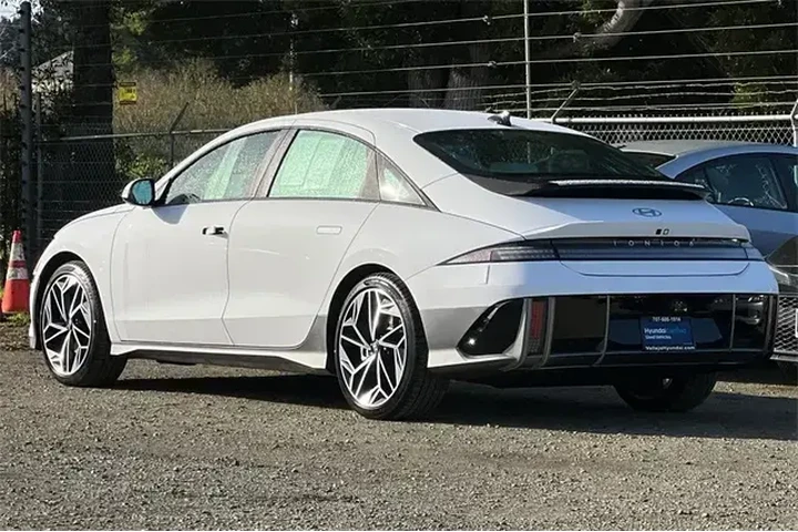 $35990 : Hyundai IONIQ 6 2025 AWD SEL image 9