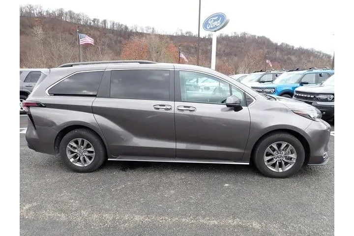 $38887 : Toyota Sienna 2024 XLE 8-Pas image 6