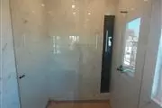 Shower doors/ Puertas de ducha thumbnail