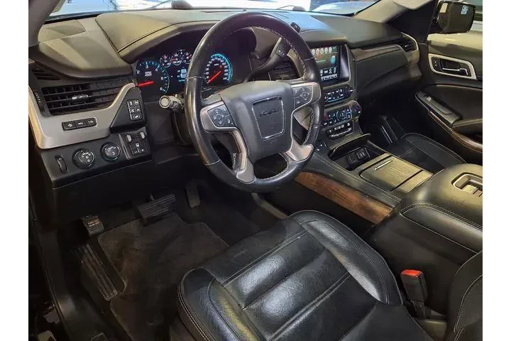 $33998 : GMC Yukon 2018 4x4 Denali 4d image 4