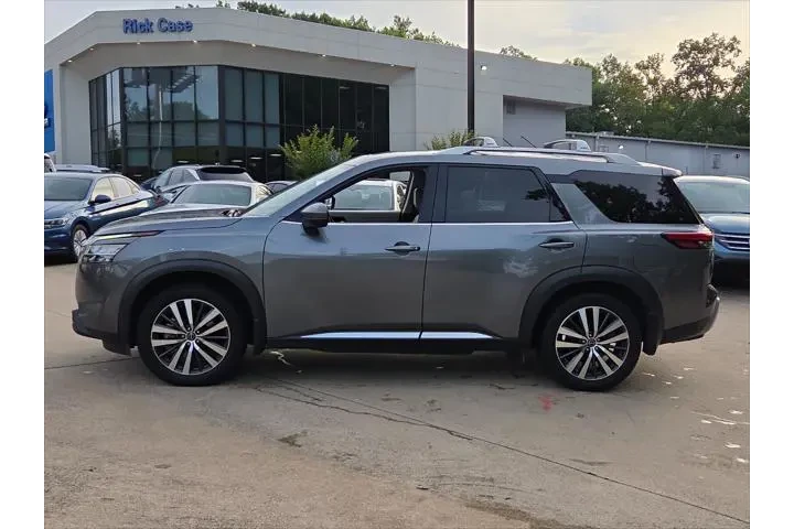 $27331 : Nissan Pathfinder 2022 Plati image 1