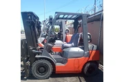 5,000 LBS TOYOTA FORKLIFT en Los Angeles