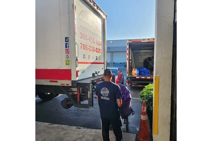 Quintero Delivery and Moving image 4