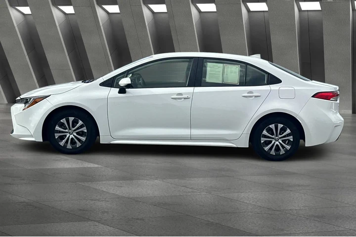 $19000 : Toyota Corolla Hybrid 2022 L image 10