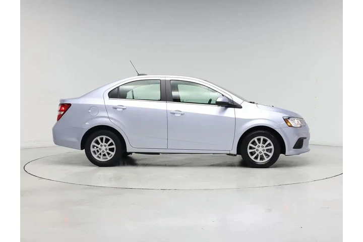 $13998 : Chevrolet Sonic 2017 LT Auto image 7