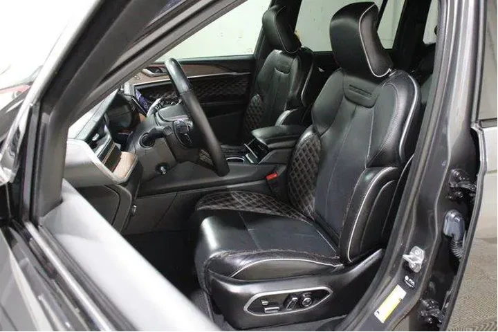 $29998 : Jeep Grand Cherokee 2022 4x4 image 5