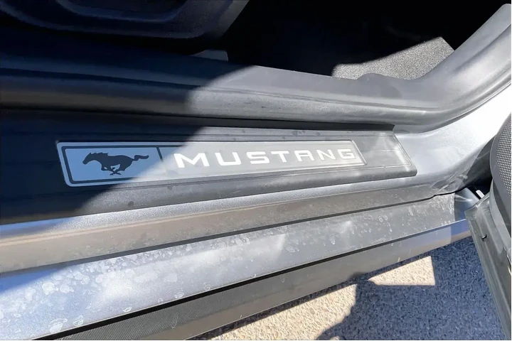 $37624 : Ford Mustang 2025 EcoBoost 2 image 8