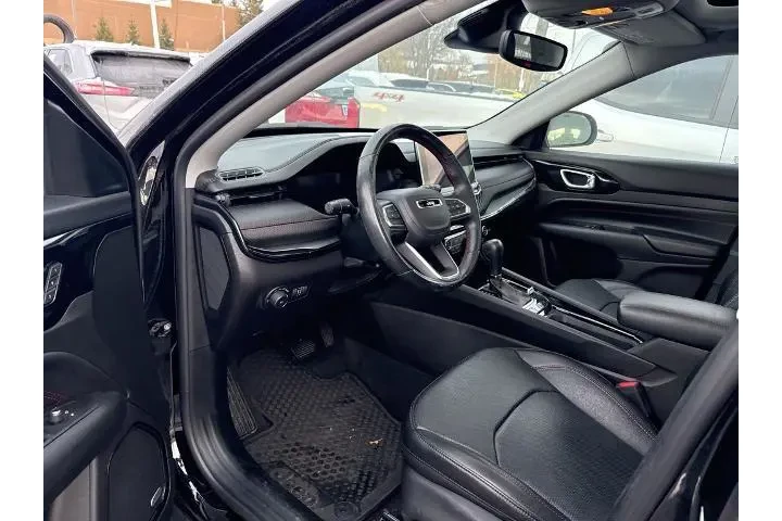 $23125 : Jeep Compass 2022 4x4 Trailh image 2