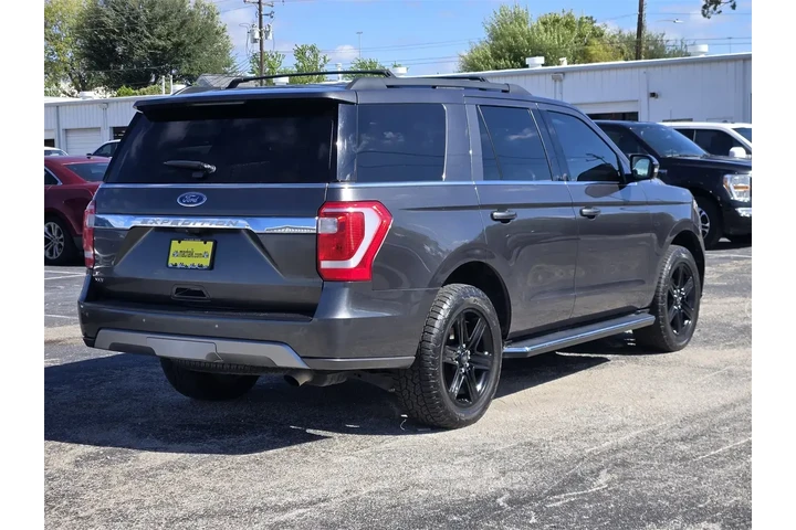 $31991 : Ford Expedition 2021 4x2 XLT image 3
