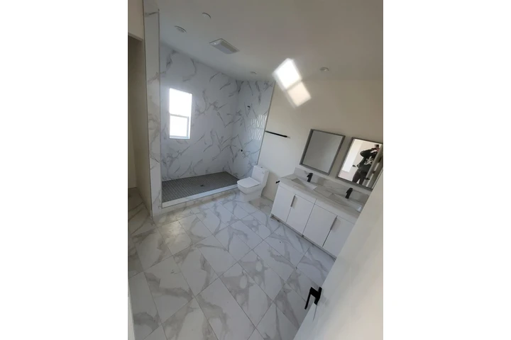 Experienced Tile Installer. image 8