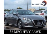 2021 Altima 2.5 SV en Minneapolis y Saint Paul