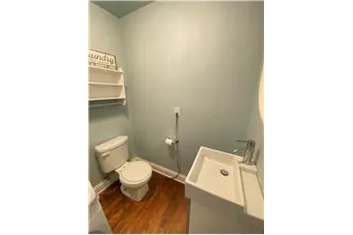 $2400 : Rental property with 2 bedro image 8